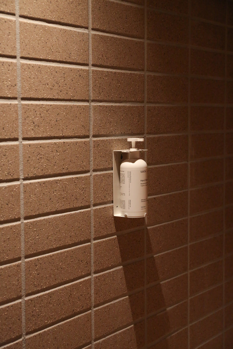 Designstuff Lockable Soap Dispenser Holder, Single 500ml, White (18058)